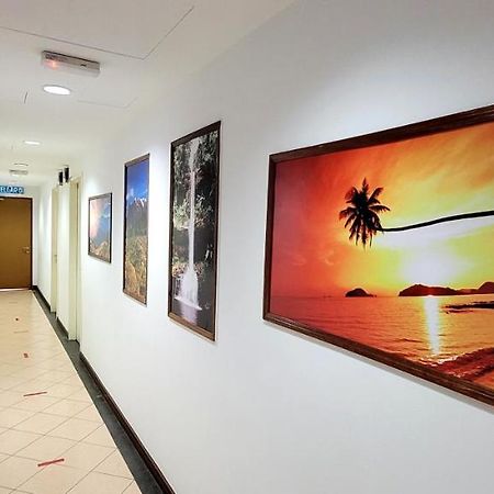 Api-Api Guesthouse Kota Kinabalu Exteriör bild