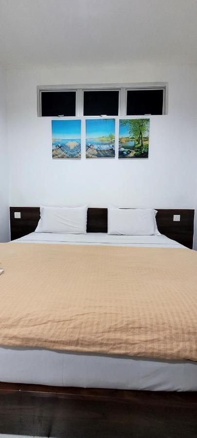 Api-Api Guesthouse Kota Kinabalu Exteriör bild