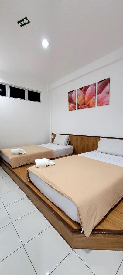 Api-Api Guesthouse Kota Kinabalu Exteriör bild