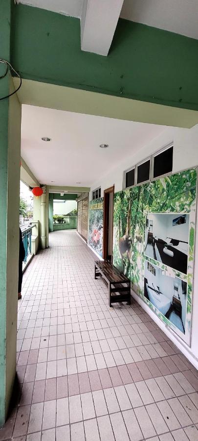 Api-Api Guesthouse Kota Kinabalu Exteriör bild