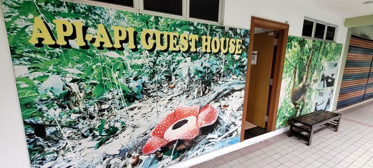 Api-Api Guesthouse Kota Kinabalu Exteriör bild