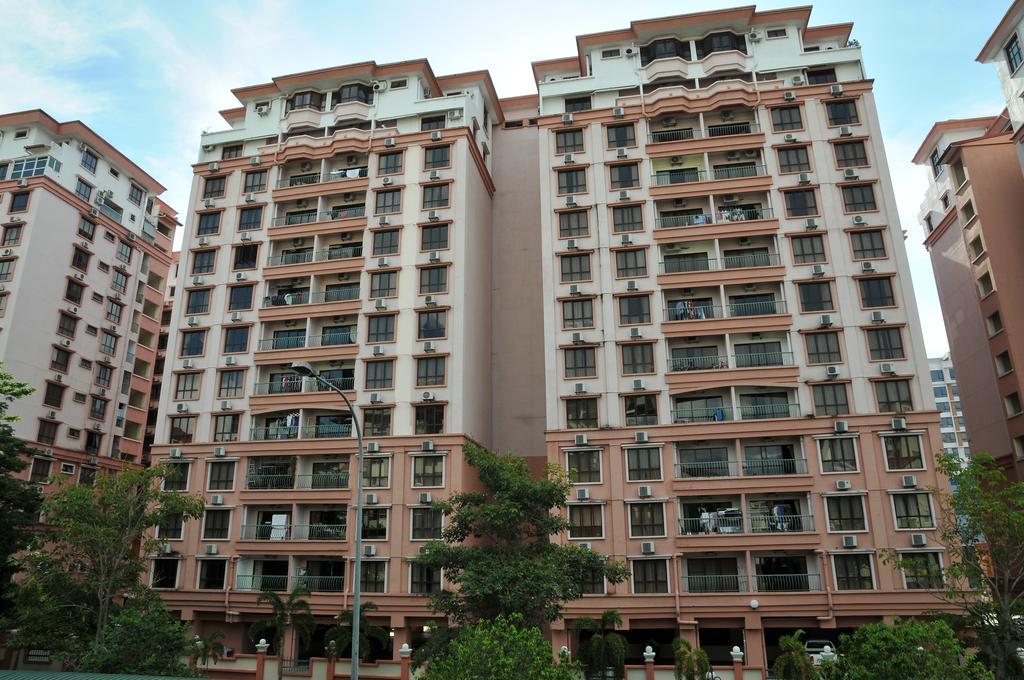 Api-Api Guesthouse Kota Kinabalu Exteriör bild