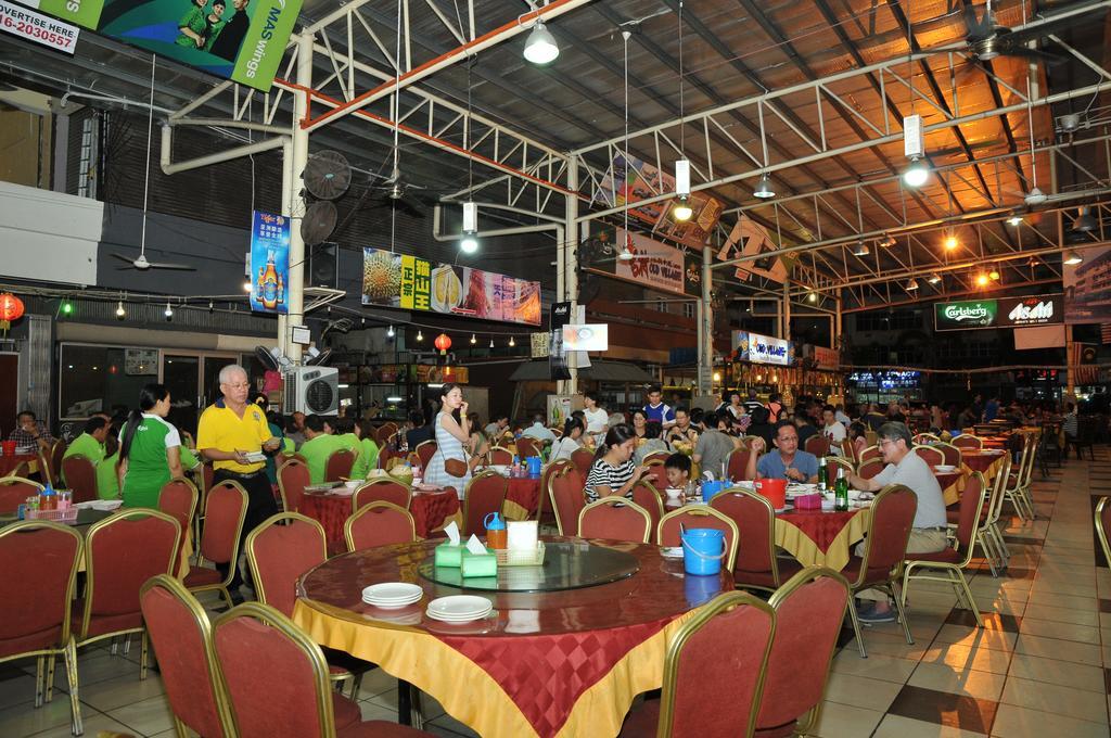 Api-Api Guesthouse Kota Kinabalu Exteriör bild